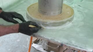 Forming a socket for the mast base