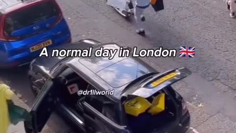 UK: A normal day in Modern London..