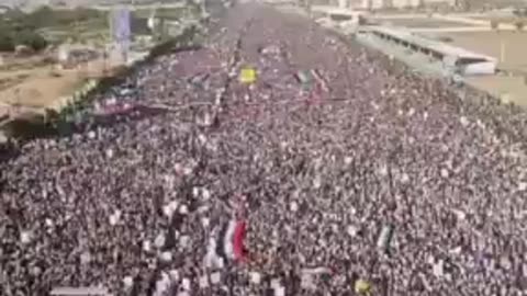 #Yemen #Sanaa Oceanic demonstration against coalition bombing 10