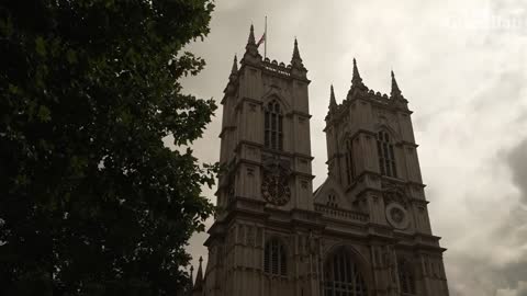 Bells toll for the Queen at Westminster Abbey and St Paul's Cathedral_1