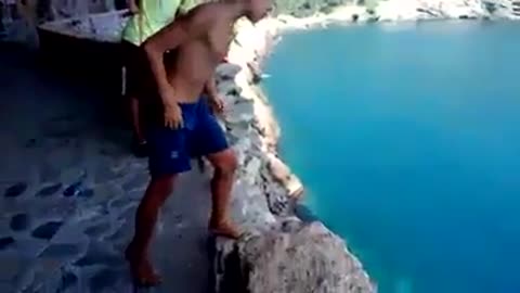 KIDS Cliff JUMP INSANE AS HELL