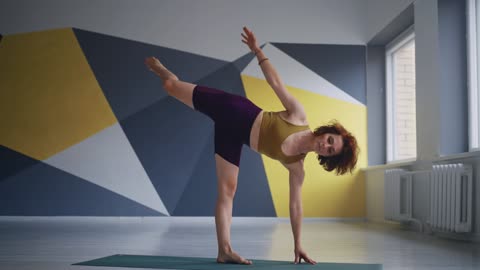 1-Min Yoga & Workout Wisdom Video 24 #viral #viralvideo #yoga #beautiful #shorts