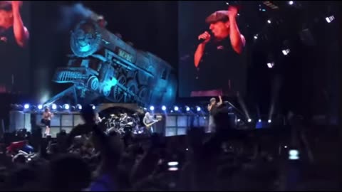 AC/DC - Shoot to Thrill (Live in Argentina) Dec. 2009 - Enjoy