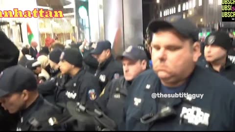 pro-#Palestine protesters clash with police on #Christmas Eve #manhattan #newyork #viralvideos #nypd