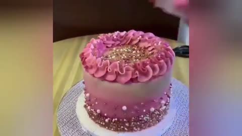 The most beautiful and most modern ways to decorate the cake