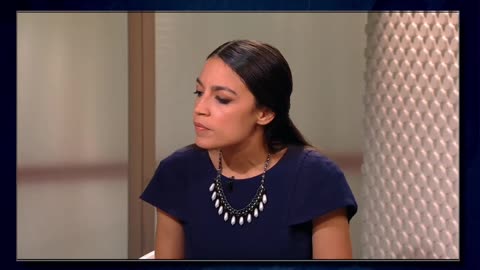 🤪Bartender AOC tries her best to explain her outlook on PALEstine.🙄