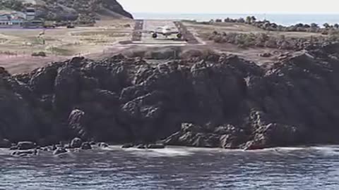 Pilots are pushed to the limit in impossible takeoff on Saba Island.