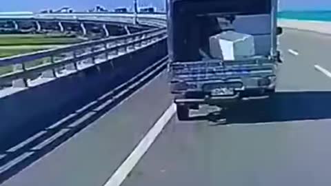 Box fall out and back to truck