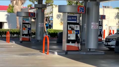 SCENE VIDEO: Champion driver Bobby East fatally stabbed at Southern California gas station