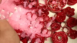 ASMR SOAP ROSES AND HEARTS CRUSHING WITH CORNSTARCH AND LOTS OF GLITTER