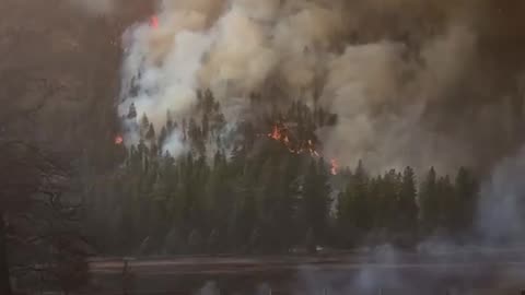 Paradise Montana East River Road - Wildfire Causes Pre-Evacuations