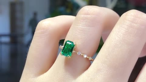 MSR-551 18K Yellow Gold Lab Grown Emerald 5x7mm -Messi Jewelry