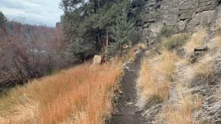 Central Oregon – Steelhead Falls – Hiking Beside the Canyon Wall