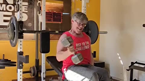 65 yr old SEATED DB CURLS 35lbx10r 🎥 MONDAY NOV 13th PRESSES / PULL-UPS