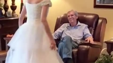 They spent a beautiful life together! 💕 Grandma trying on her wedding dress after 60 years.