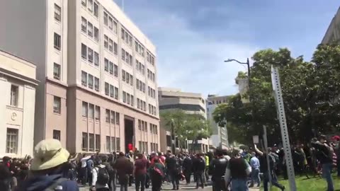 April 15 2017 Battle for Berkeley III 1.5.1 Police Stand Down while Antifa throws large fireworks