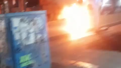 Video moto incendiada en el barrio Sotomayor