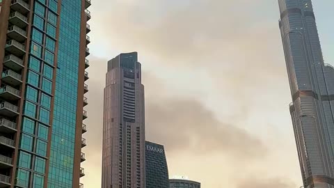 Day Vs night view of Burj Khalifa #colorsoflife #shortvideo #viral #viralvideo #dubai #burjkhalifa