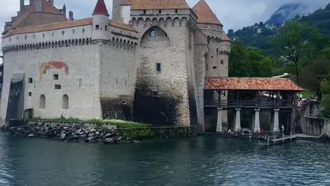Chillon Castle in Veytaux 🇨🇭Montreux Riviera
