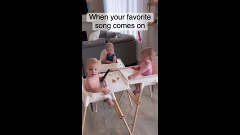 Triplets have adorable reaction when mom plays their favorite song
