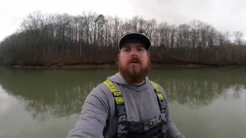 We catch bigger bass in the spring using this method! (Tricks for Shallow Water)