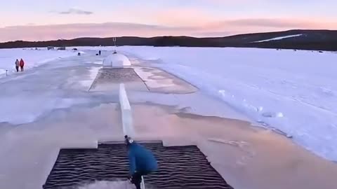 He made that look easy 😮 (via @Dominik Gührs) #wakeboarding #satisfying #ice #sweden