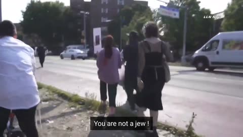 Privileged Zionist says to anti-Zionist Jew: "Go to Auschwitz! "