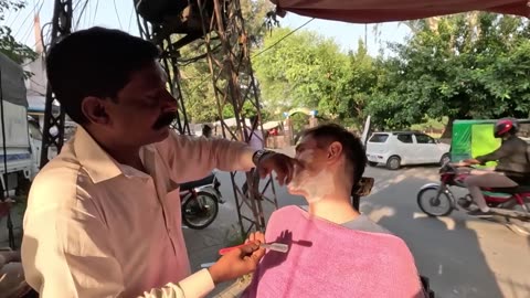 Pakistani Hospitality makes me cry (0.3$ Street Shave) Lahore, Pakistan 🇵🇰