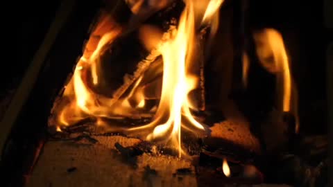 Christmas Fireplace 4K (8 HOURS). Fireplace (NO Music). Fireplace with Burning Logs & Fire Sounds