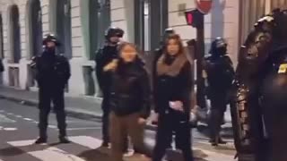 Police join protesters in Paris