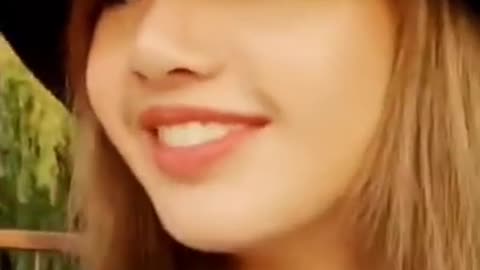 Lisa speaking with cute Australian accent