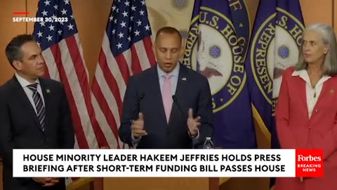 BREAKING NEWS- Hakeem Jeffries Roasts GOP After 90 Republicans Vote Against 45-Day Govt Funding
