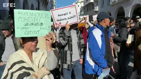 Miles protestan en Rabat contra la subida de precios y la opresión