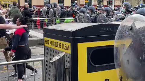 Melbourne, Australia: Police Deploy Chemical Weapons, Non Lethal Rounds at Peaceful Lockdown Protest