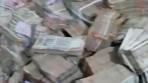 recovers 18 crore cash in kolkata
