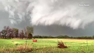 Deadly tornadoes kill two in Oklahoma