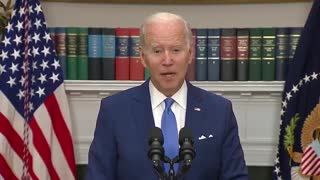 Bumbling Biden Completely BREAKS DOWN In The Middle Of A Sentence