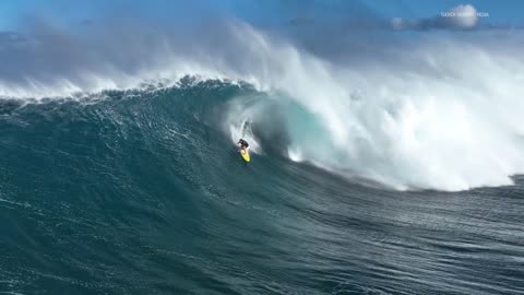 XL Jaws Big Wave Surfing - January 22nd, 2022 - Kai Lenny, Ian Walsh, Albee Layer, & more - Peahi