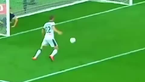 "Incredible Goal Line Clearances: When Defenders Save the Day in Football ⚽"
