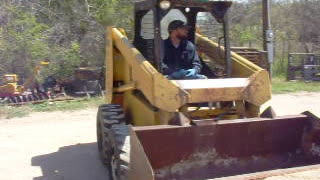 Old Mustang 960 Skid loader