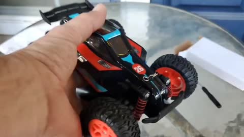 Unboxing the High Speed 1:20 RC Car by Loozix