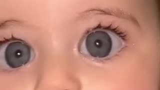 STARSEED BABY! LOOK AT THOSE EYES!