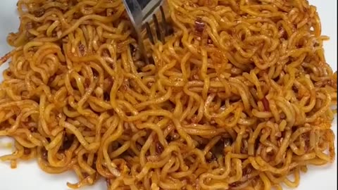 "Exploring Korean Style Noodles: From Spicy Ramyeon to Japchae Delights!"