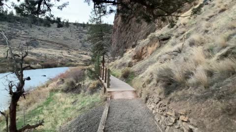 Central Oregon – Smith Rock State Park – Hiking Beneath MASSIVE Smith Rock – 4K