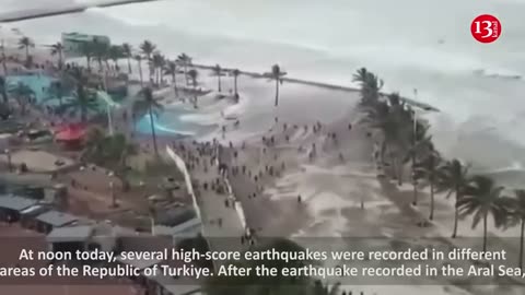 Massive waves hit Turkey's coastline