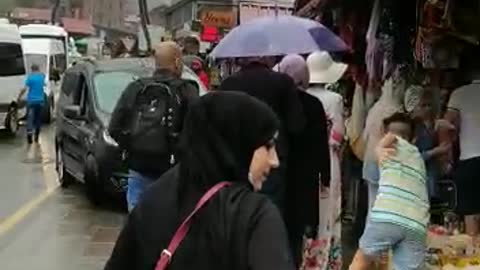 It rains heavily in northern Turkey, Trabzon