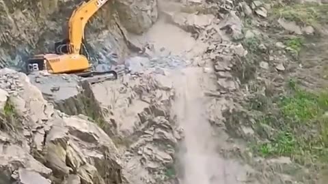 JCB video on hills cutting 🙄😥
