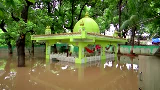 Floods wreak havoc in western India