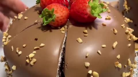 Strawberry chocolate cake