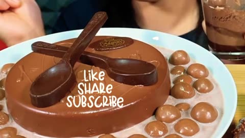 ASMR TRIPLE CHOCOLATE DESSERT,MAGNUM #shorts #maddyeats #ytshorts #bigbites